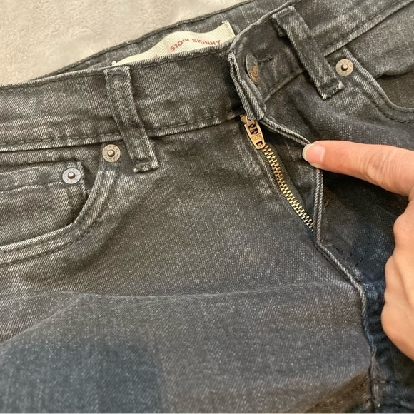 Levi's 510 Skinny Black Zip Up Jeans Adjustable Waist Size 12 Regular 26 x 26 - Picture 3 of 11